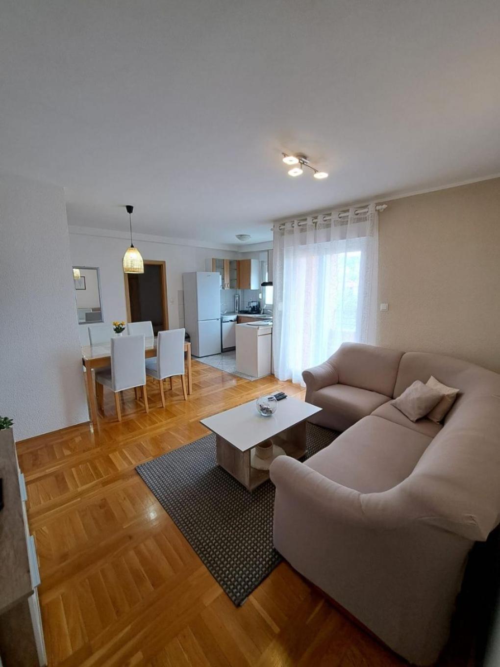 Apartment Slava - Close To The Mall Split Buitenkant foto